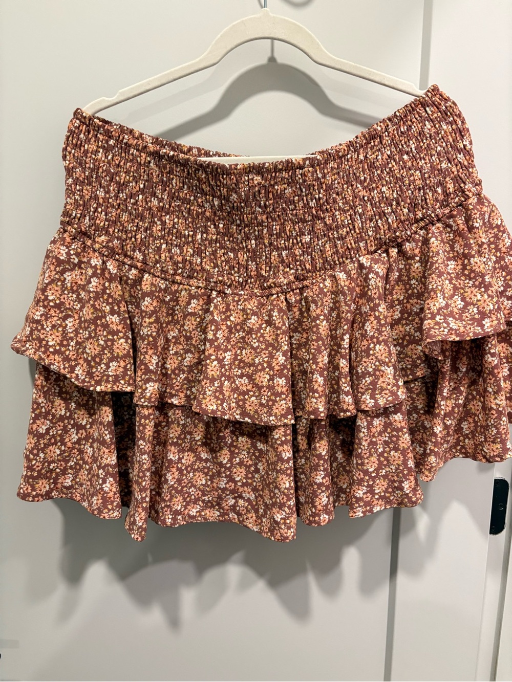ARULA Rust Floral Ruffle Mini Skirt - Picture 2 of 5